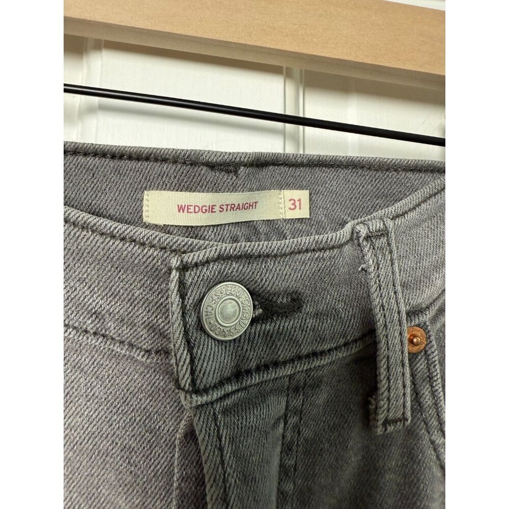 Levi's Women's Wedgie Straight Leg Charcoal Demin Jeans - Size 31 - Picture 4 of 12